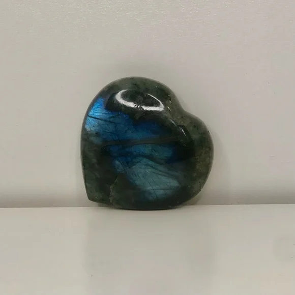 MEGA FLASH Labradorite Heart - Picture 4 of 11